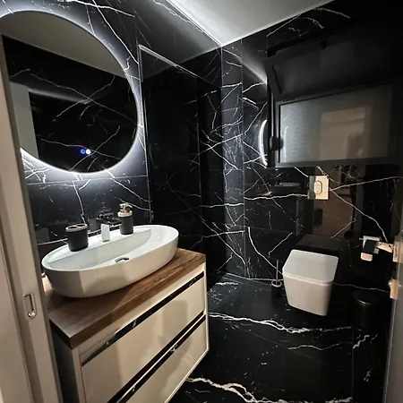 Deluxe Apartment Tirana